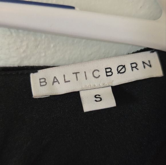 NWOT Baltic Born Black Vienna Velvet Maxi Dress Size Small - Picture 9 of 9